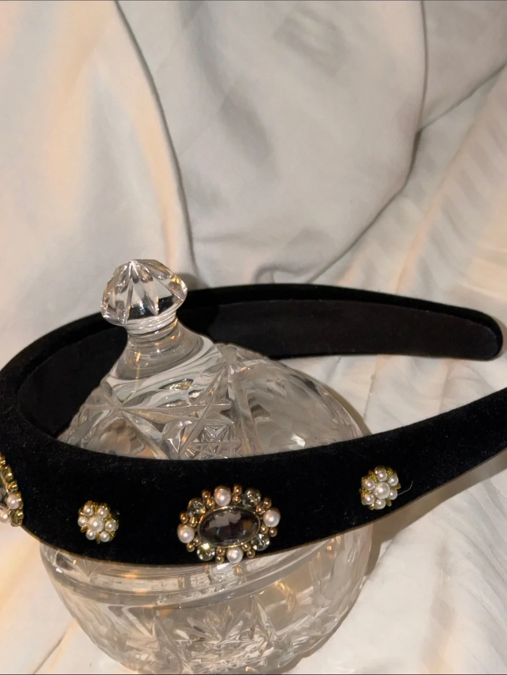Black velvet Embellished four beautiful cameo style Crystal and pearls headband